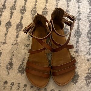Women’s sandals